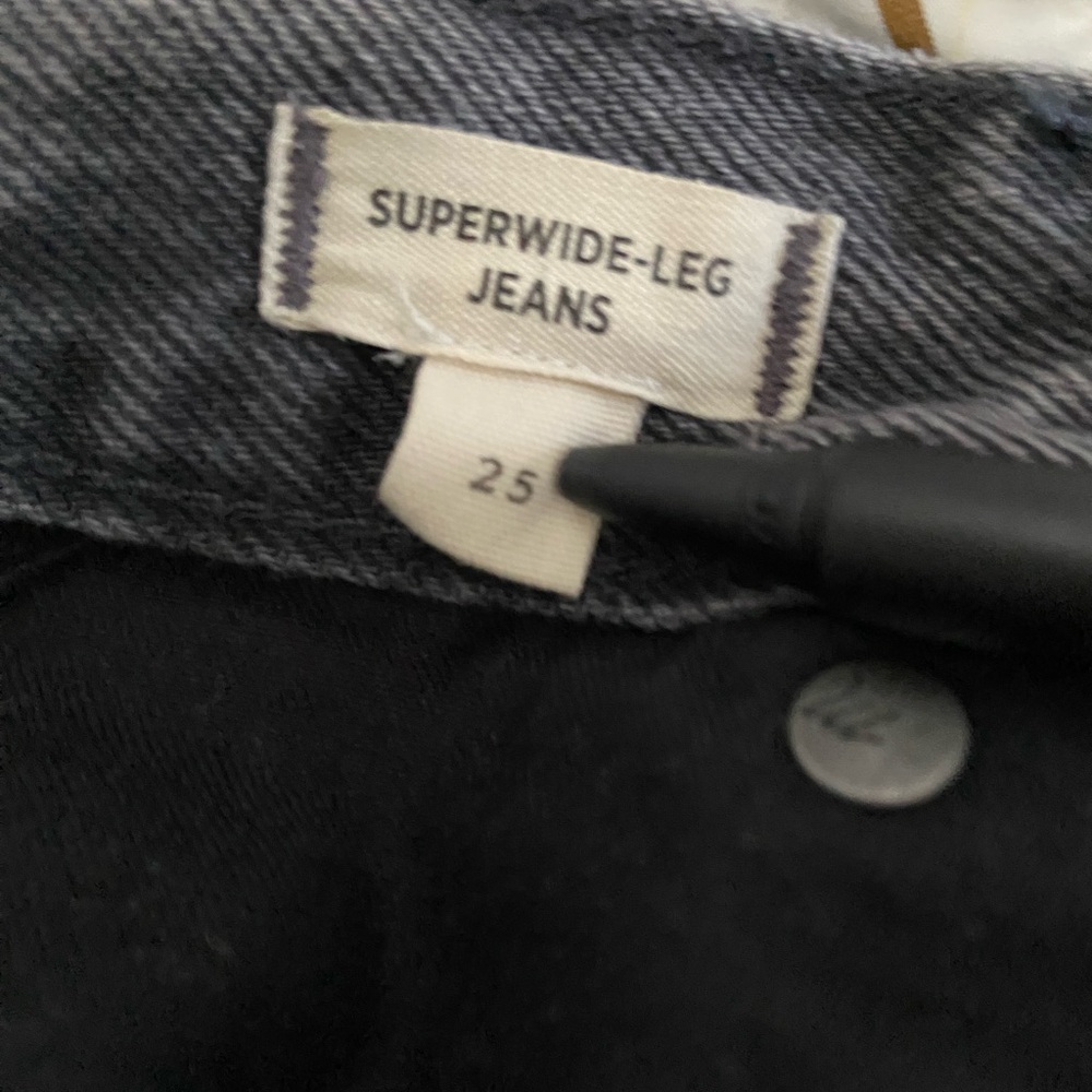 Madewell Superwide-Leg Jeans in Moreland Wash in size 25 - Picture 6 of 8